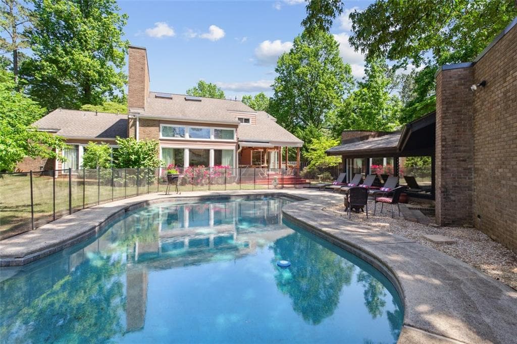 3090 W Somerset Court, Marietta, GA 30067 — most recent listing photo