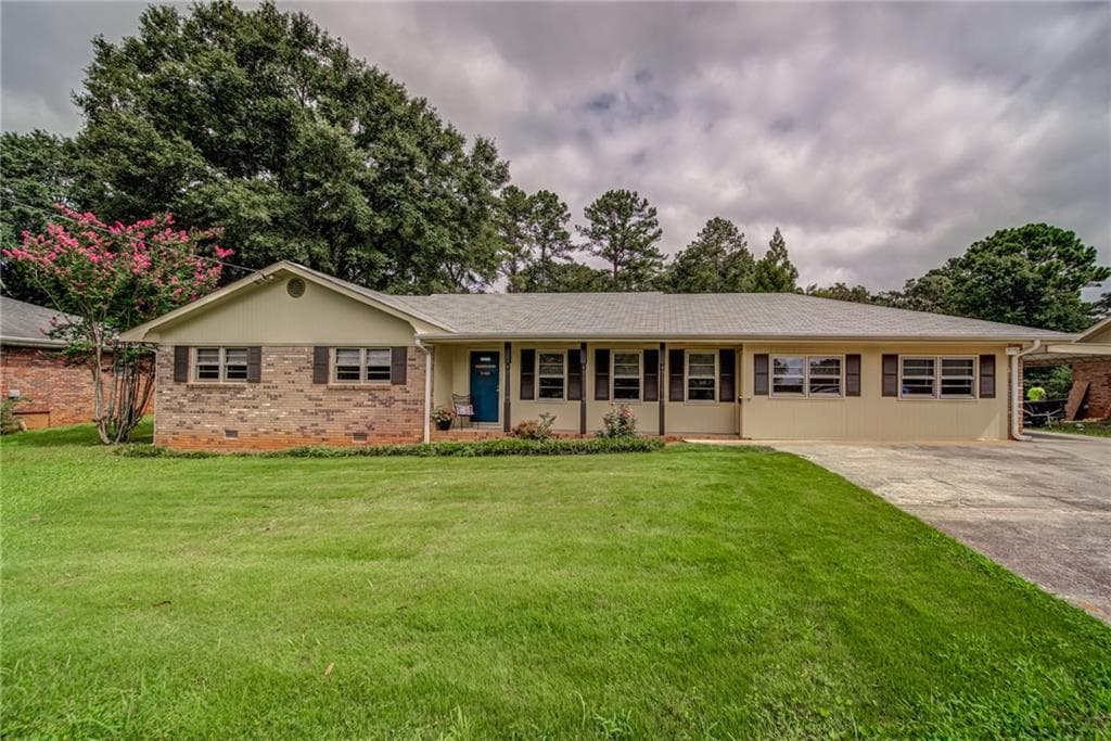 560 Lee Ann Drive, Smyrna, GA 30082 — most recent listing photo