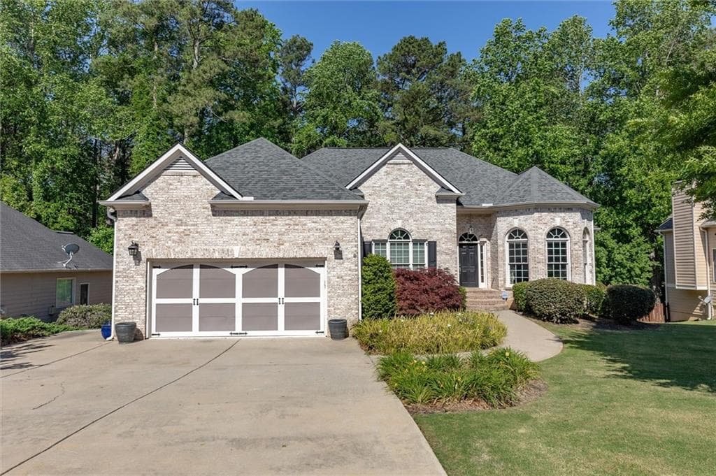 4 bedroom, 4 bathroom, 4,548 sq ft single family residence sold at 4717 Saddle Oaks Drive, Acworth, GA 30101
