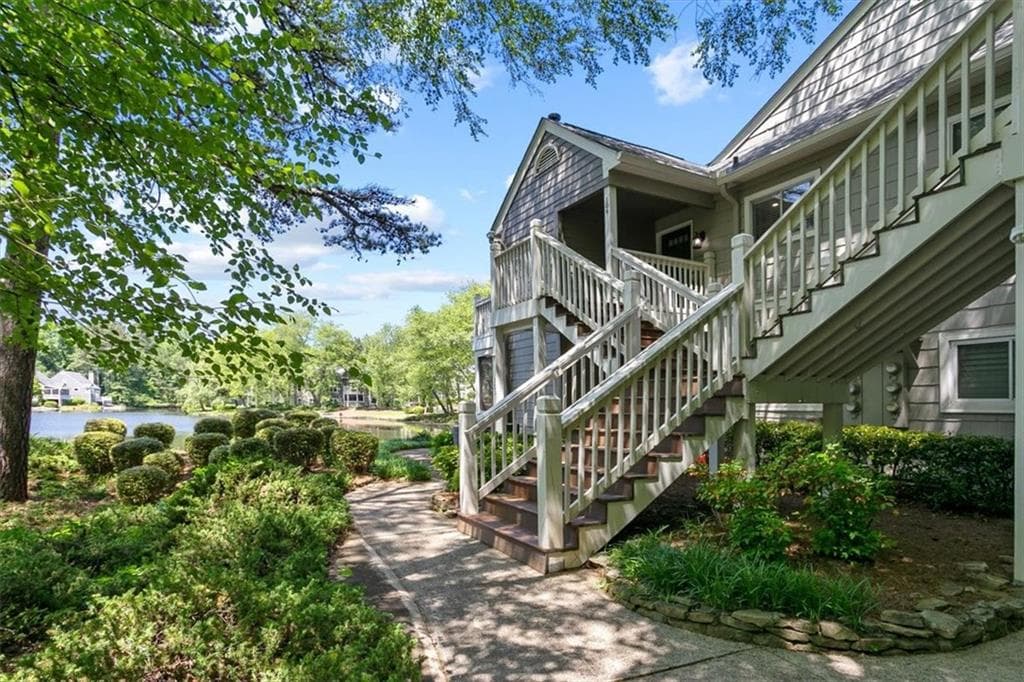 2 bedroom, 2 bathroom, 1,381 sq ft condominium sold at 104 Mill Pond Road 104, Roswell, GA 30076