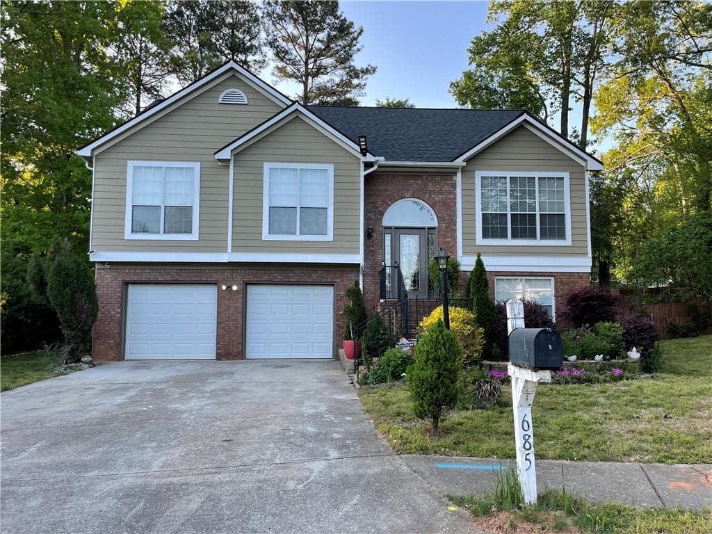 685 Ashford Cove Drive, Lilburn, GA 30047 — most recent listing photo