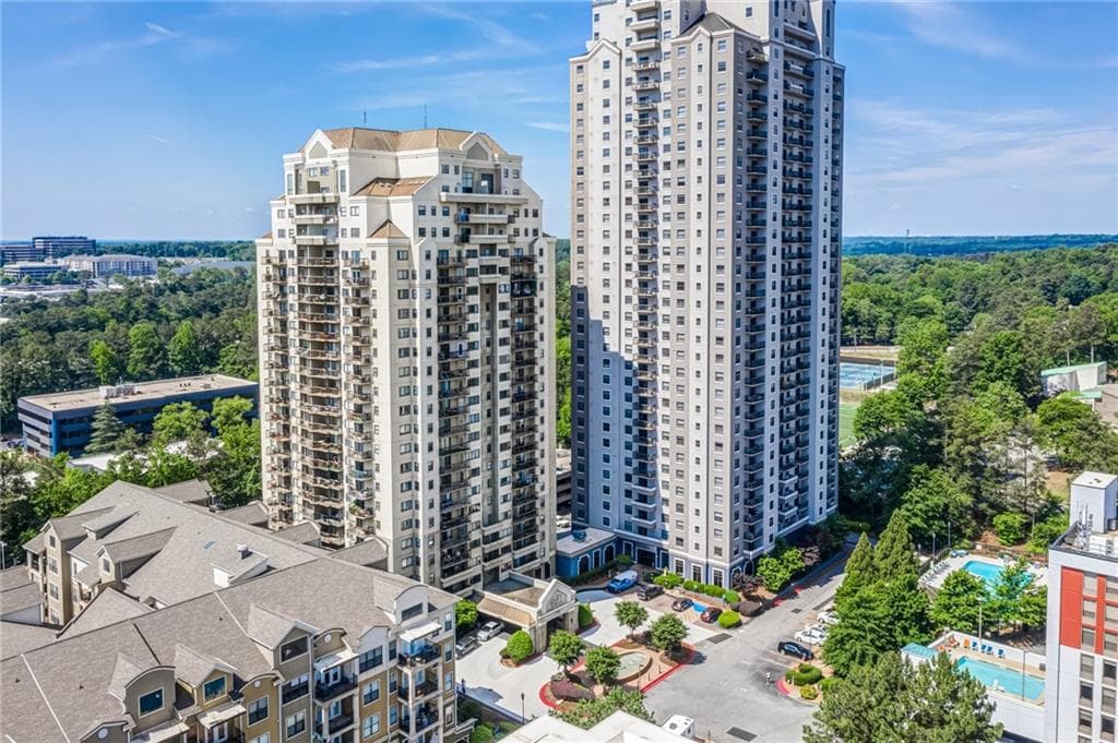 1 bedroom, 1 bathroom, 699 sq ft condominium sold at 795 Hammond Drive 1602, Atlanta, GA 30328