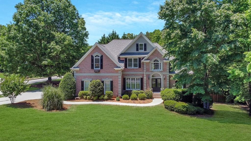 4 bedroom, 5 bathroom, 4,754 sq ft single family residence sold at 1015 Longpointe Pass, Alpharetta, GA 30005