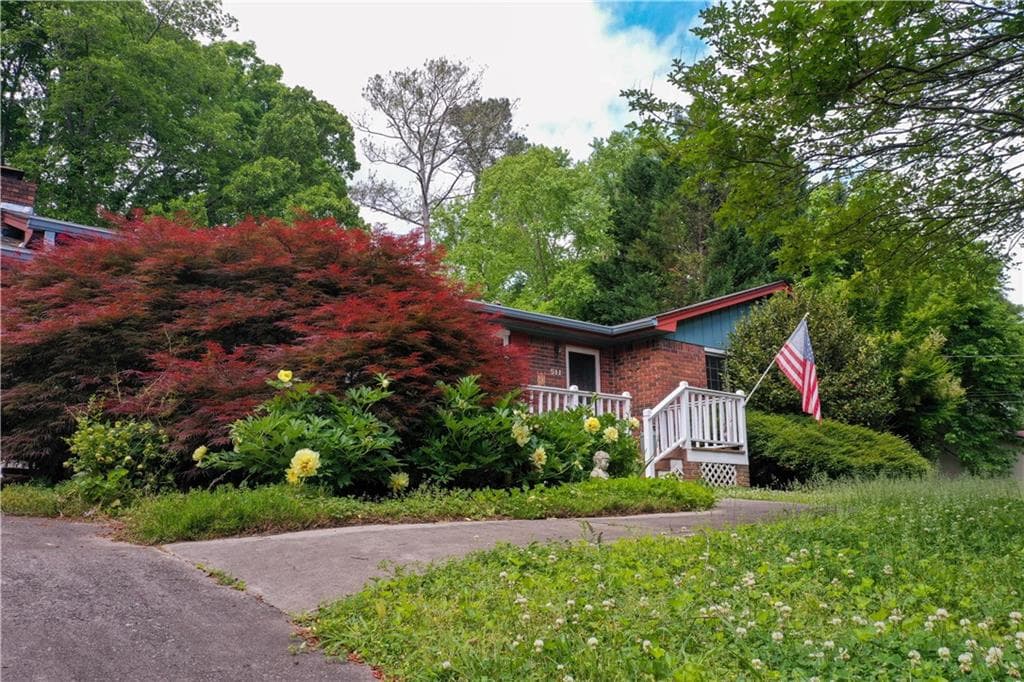 511 Hemlock Drive, Woodstock, GA 30188 — most recent listing photo