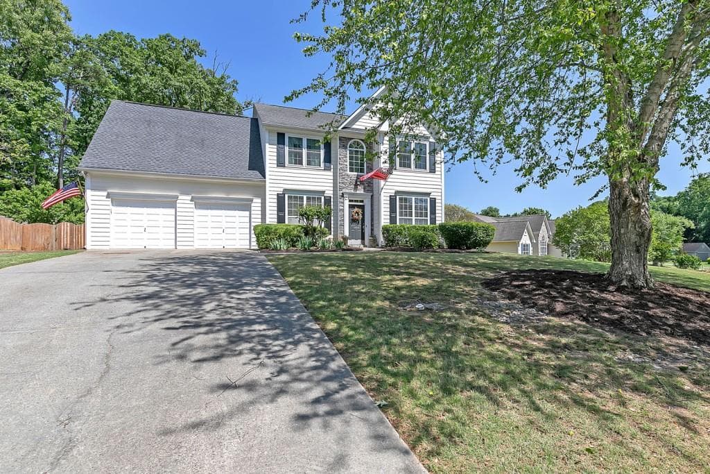 4 bedroom, 3 bathroom, 2,567 sq ft single family residence sold at 2530 Highland Pass, Alpharetta, GA 30004