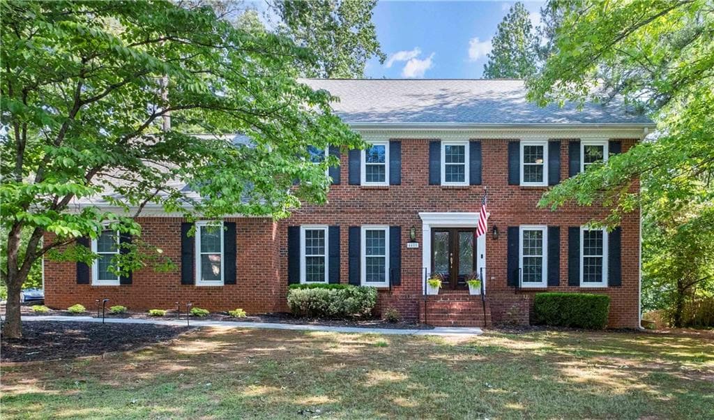 4 bedroom, 4 bathroom, 4,183 sq ft single family residence sold at 4485 Quarter Horse Drive, Roswell, GA 30075