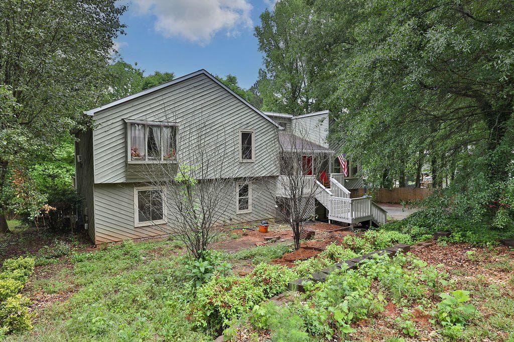 4235 IRIS BROOKE Lane, Snellville, GA 30039 — most recent listing photo