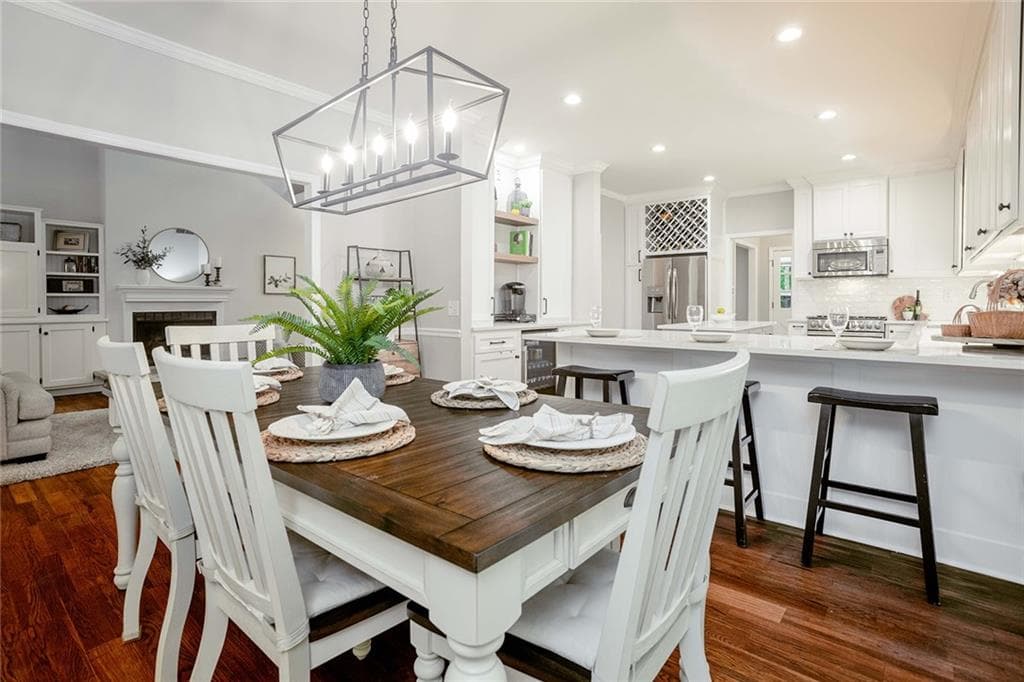 4 bedroom, 5 bathroom, 4,199 sq ft single family residence sold at 152 Hemlock Street, Roswell, GA 30075