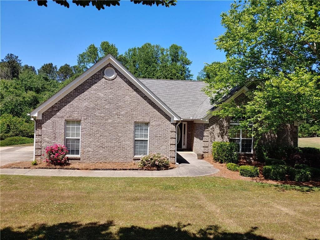 3 bedroom, 3 bathroom, 2,037 sq ft single family residence sold at 719 Overlook Drive, Winder, GA 30680