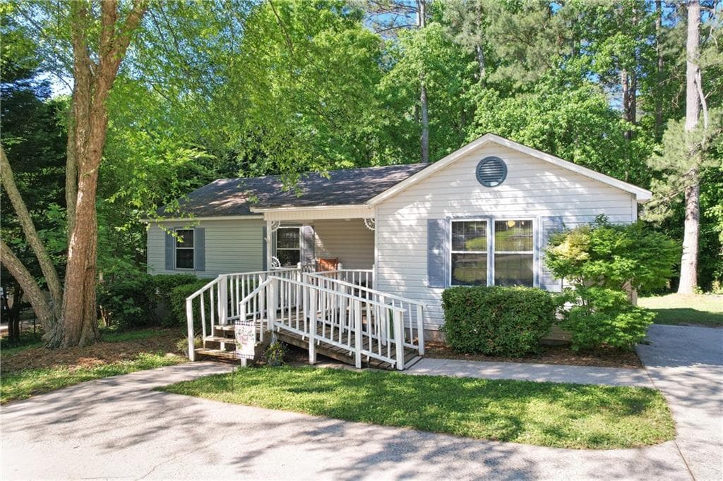 118 Towler Road, Lawrenceville, GA 30046 — most recent listing photo