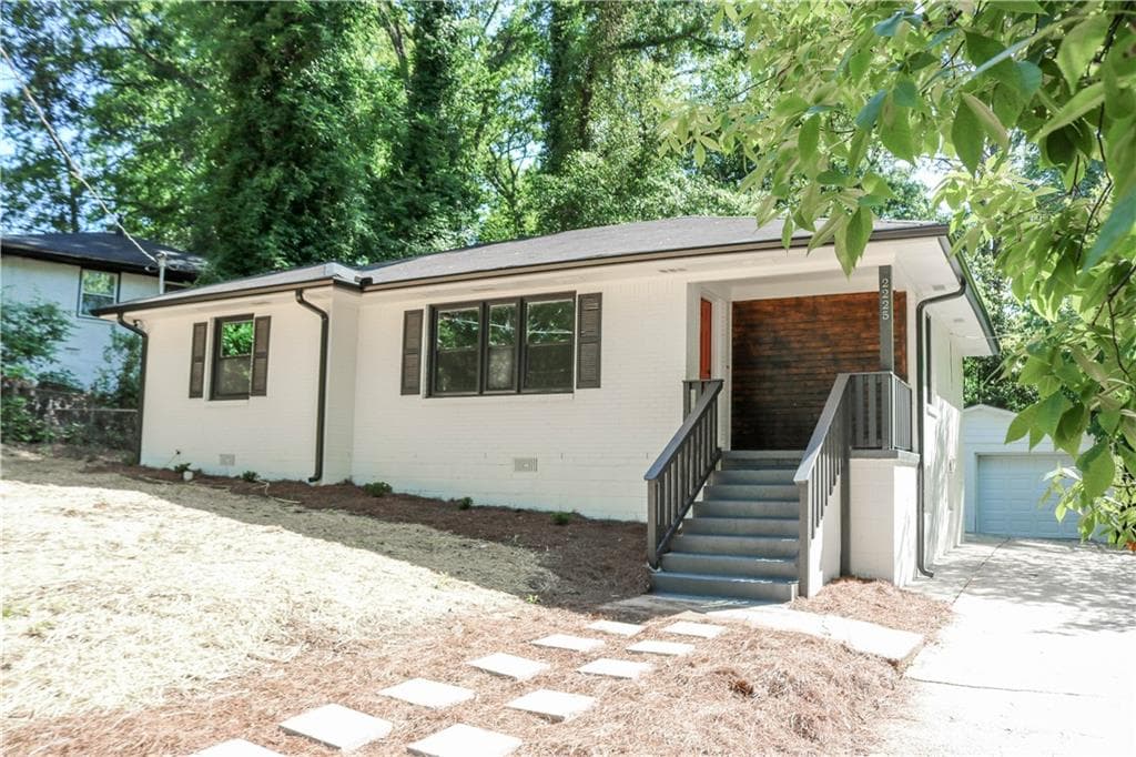 3 bedroom, 2 bathroom, 1,058 sq ft single family residence sold at 2225 Holly Hill Drive, Decatur, GA 30032