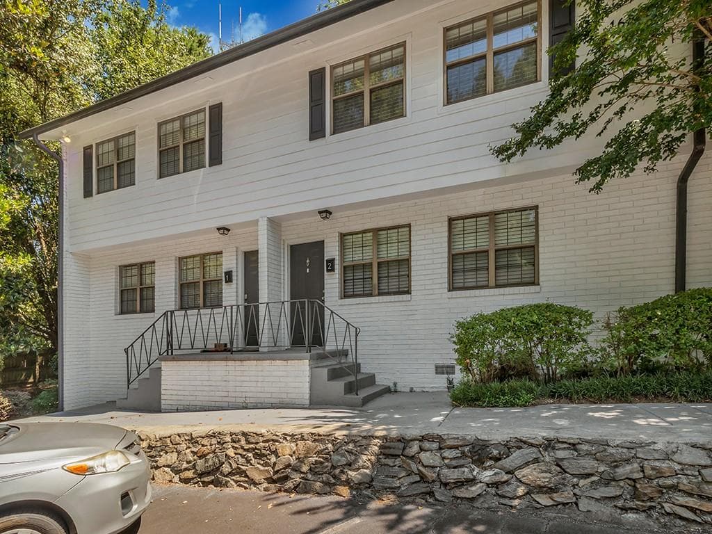 3 bedroom, 2 bathroom, 1,176 sq ft townhouse sold at 1689 Briarcliff Road 2, Atlanta, GA 30306