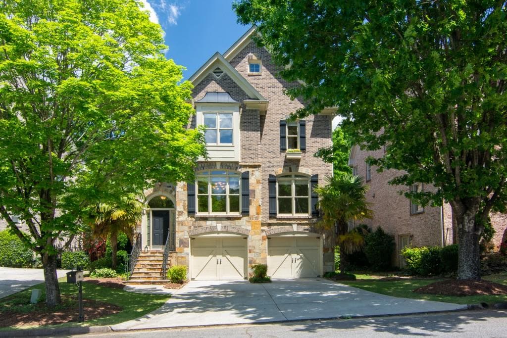 2325 Briarcliff Commons, Atlanta, GA 30345 — most recent listing photo