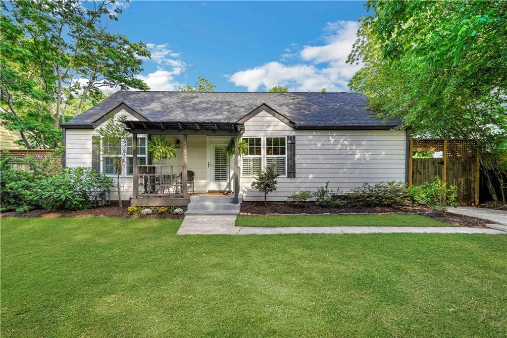 3 bedroom, 2 bathroom, 1,668 sq ft single family residence sold at 818 Fayetteville Road, Atlanta, GA 30316