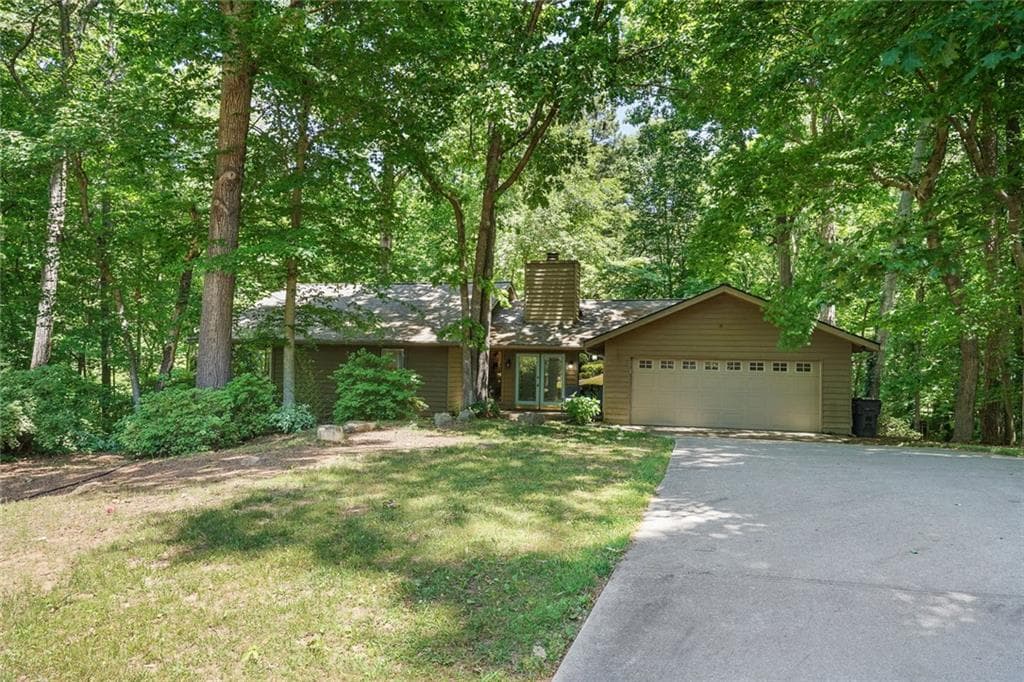 3994 Dunbarton Way, Roswell, GA 30075 — most recent listing photo