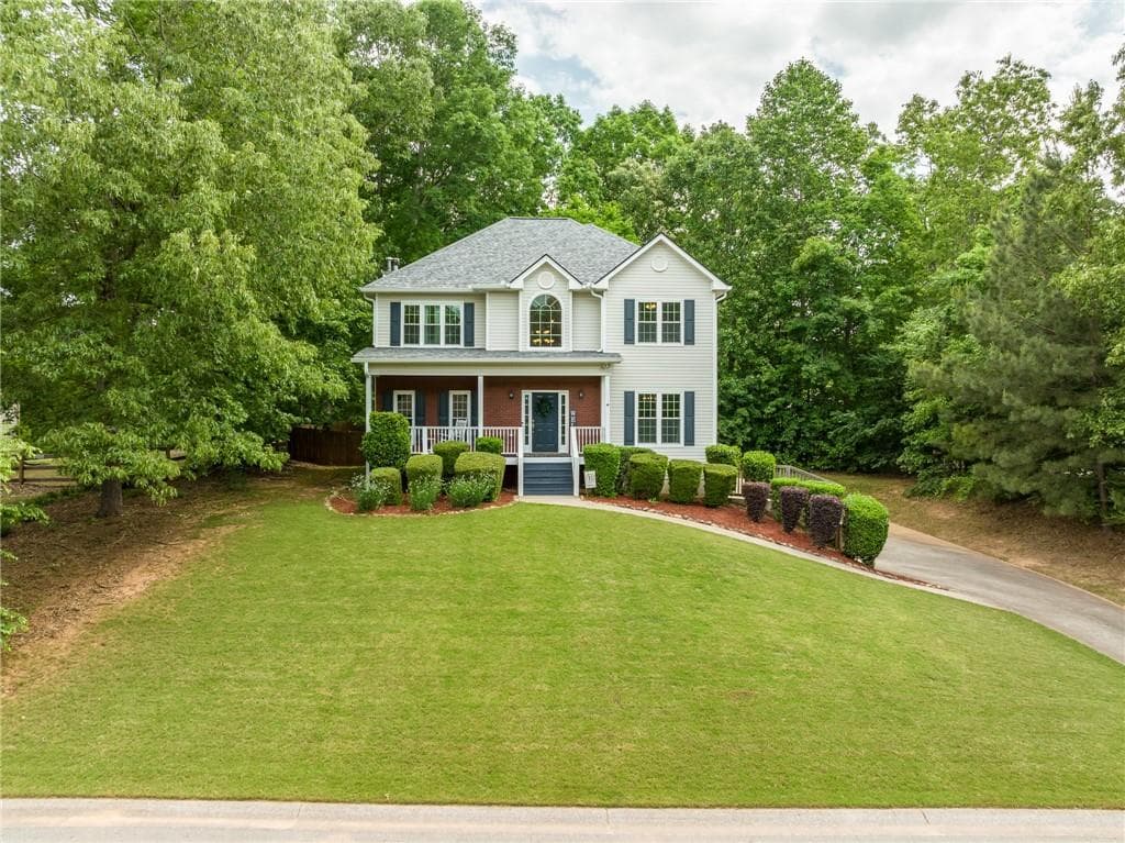 4 bedroom, 3 bathroom, 2,587 sq ft single family residence sold at 1119 Fieldstone Drive, Canton, GA 30114