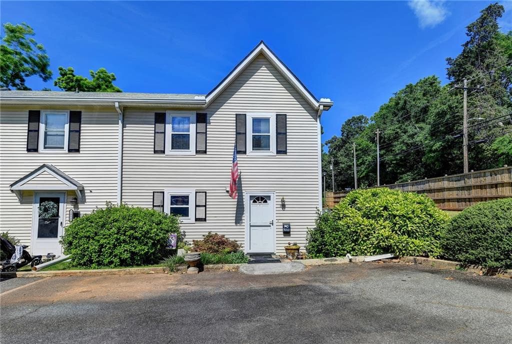 2851 Spring Villa Lane, Smyrna, GA 30080 — most recent listing photo