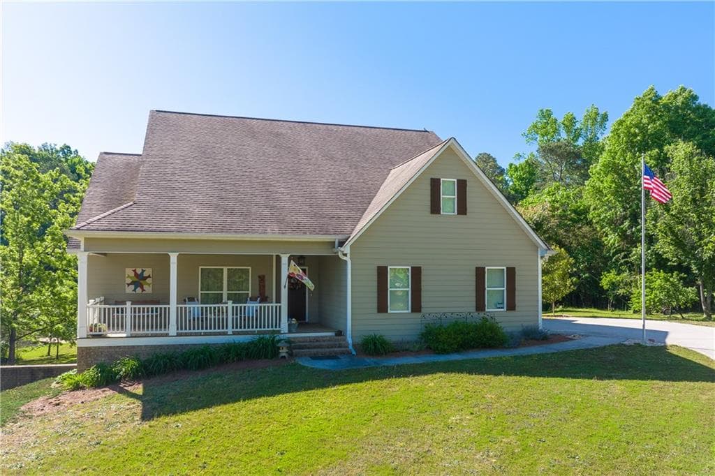 4 bedroom, 3 bathroom, 3,168 sq ft single family residence sold at 806 Skelton Road, Hoschton, GA 30548