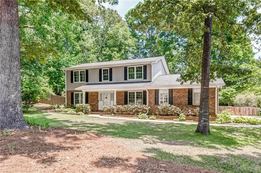 4 bedroom, 3 bathroom, 3,009 sq ft single family residence sold at 2902 Pathview Lane, Marietta, GA 30062