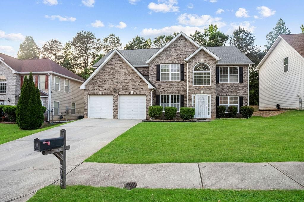6305 Selborn Drive, Atlanta, GA 30331 — most recent listing photo