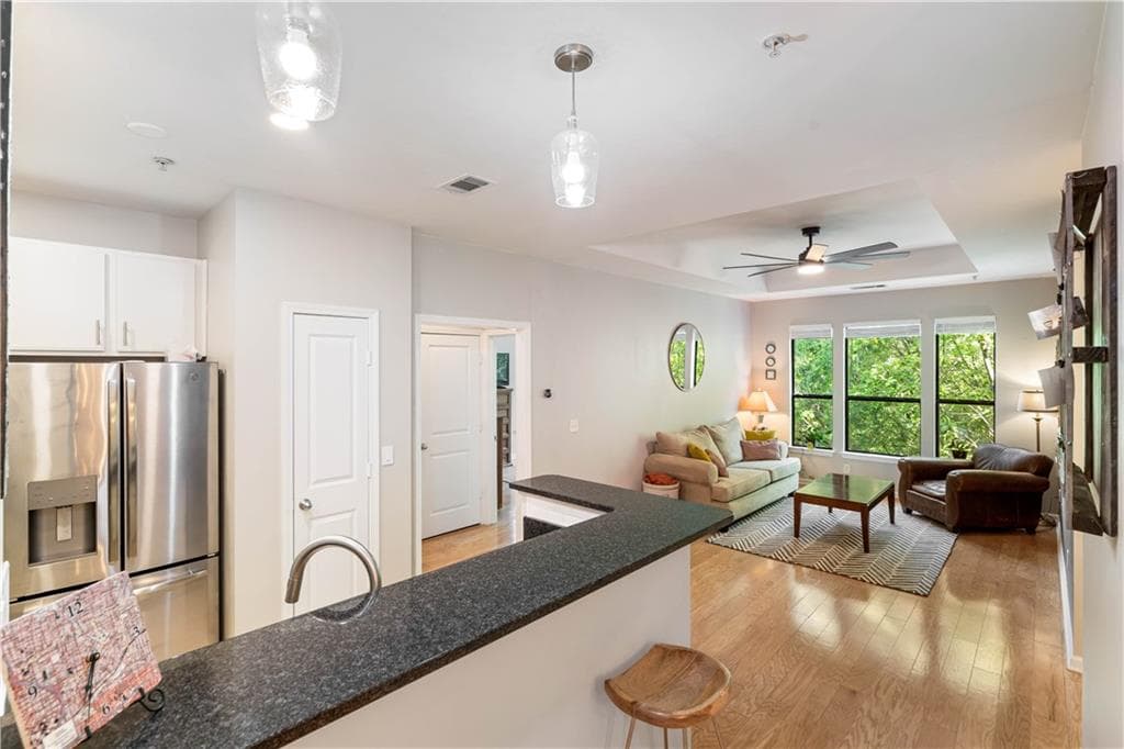 2 bedroom, 2 bathroom, 1,077 sq ft condominium sold at 821 Ralph Mcgill Boulevard 2317, Atlanta, GA 30306