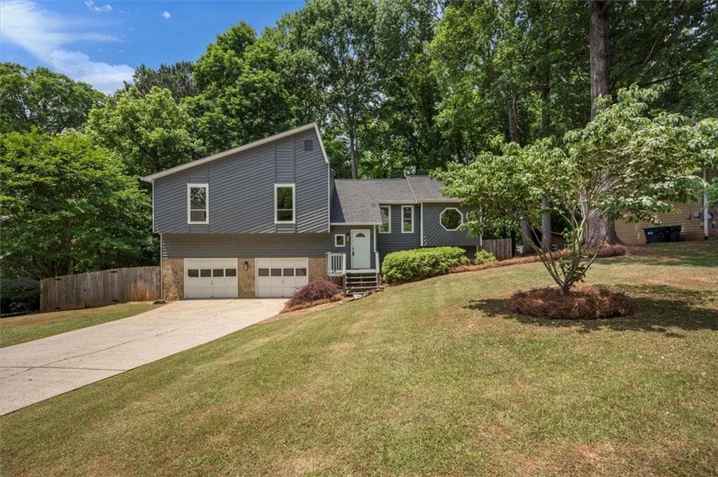 4 bedroom, 3 bathroom, 2,204 sq ft single family residence sold at 286 Angla Drive, Smyrna, GA 30082