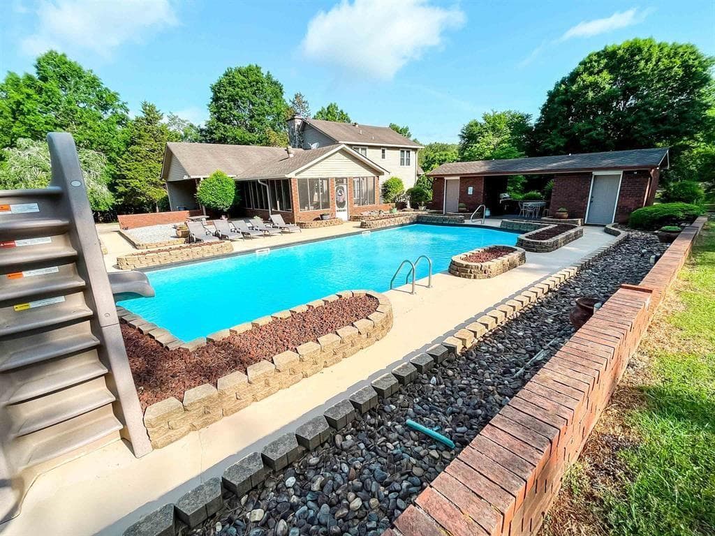 3 bedroom, 2 bathroom single family residence sold at 130 Raiford Road, Cedartown, GA 30125