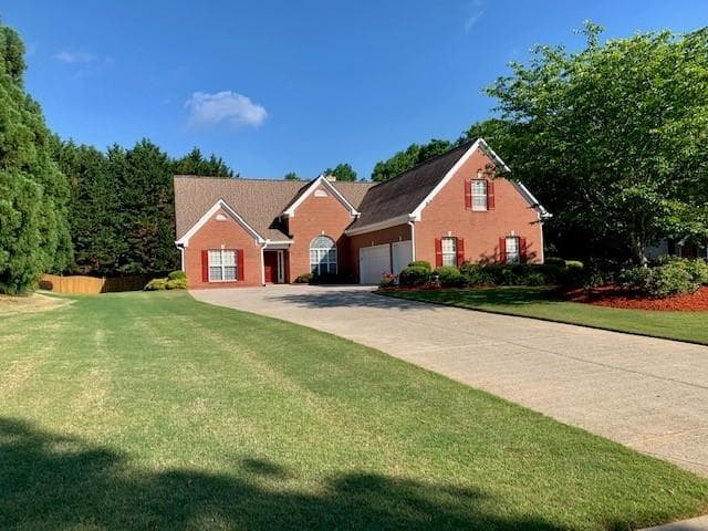 4 bedroom, 3 bathroom, 2,840 sq ft single family residence sold at 8725 Meadowgrove Lane, Gainesville, GA 30506