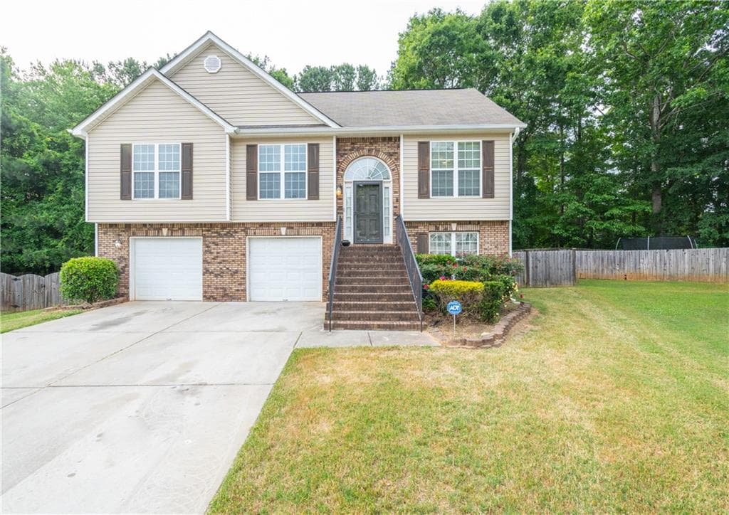 4 bedroom, 3 bathroom, 2,474 sq ft single family residence sold at 110 Chicory Cove, Atlanta, GA 30331