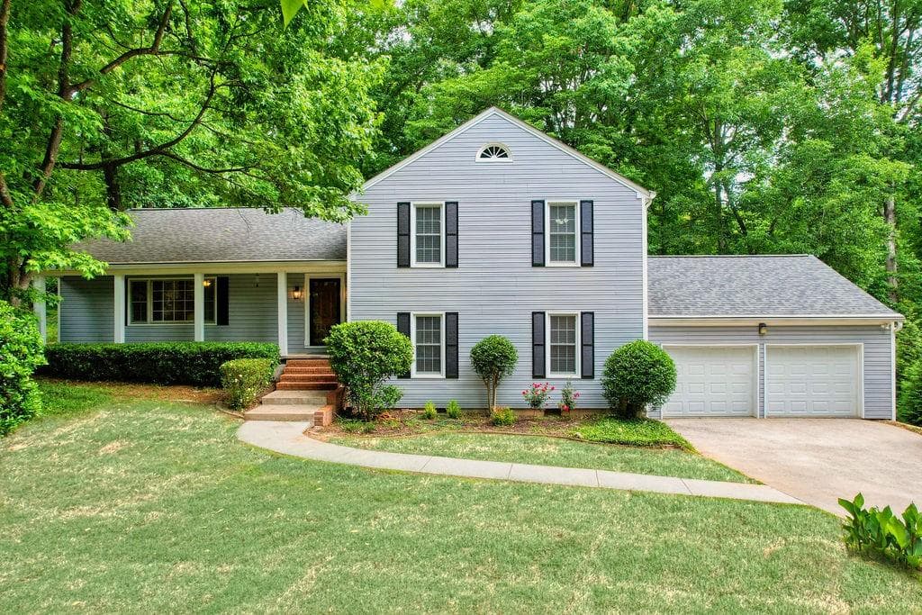 210 Hunting Creek Drive, Marietta, GA 30068 — most recent listing photo