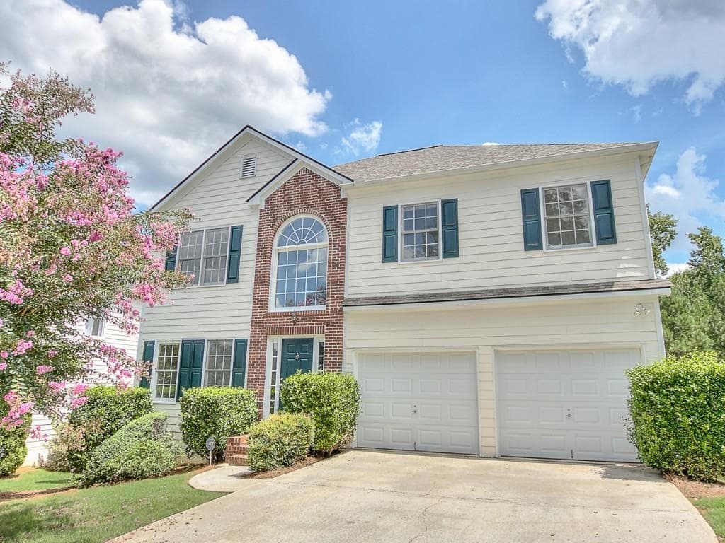 4 bedroom, 3 bathroom, 2,288 sq ft single family residence sold at 165 Foe Creek Court, Roswell, GA 30076