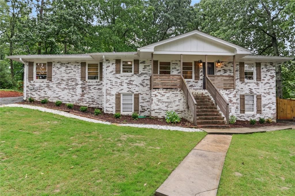 3 bedroom, 4 bathroom, 1,870 sq ft single family residence sold at 3581 S Sherwood Road, Smyrna, GA 30082
