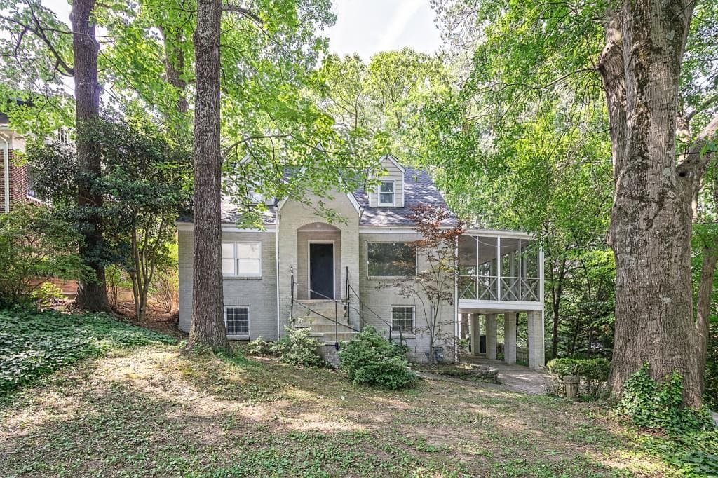5 bedroom, 4 bathroom single family residence sold at 1221 STILLWOOD DRIVE, Atlanta, GA 30306
