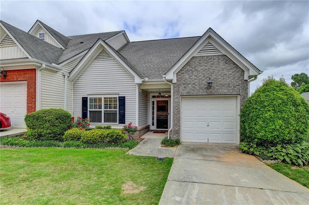 3 bedroom, 3 bathroom, 2,028 sq ft townhouse sold at 135 Riley Circle, Dawsonville, GA 30534