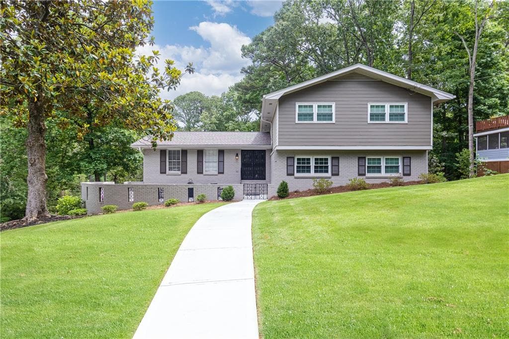 5 bedroom, 4 bathroom, 2,954 sq ft single family residence sold at 3428 Sunderland Circle, Brookhaven, GA 30319