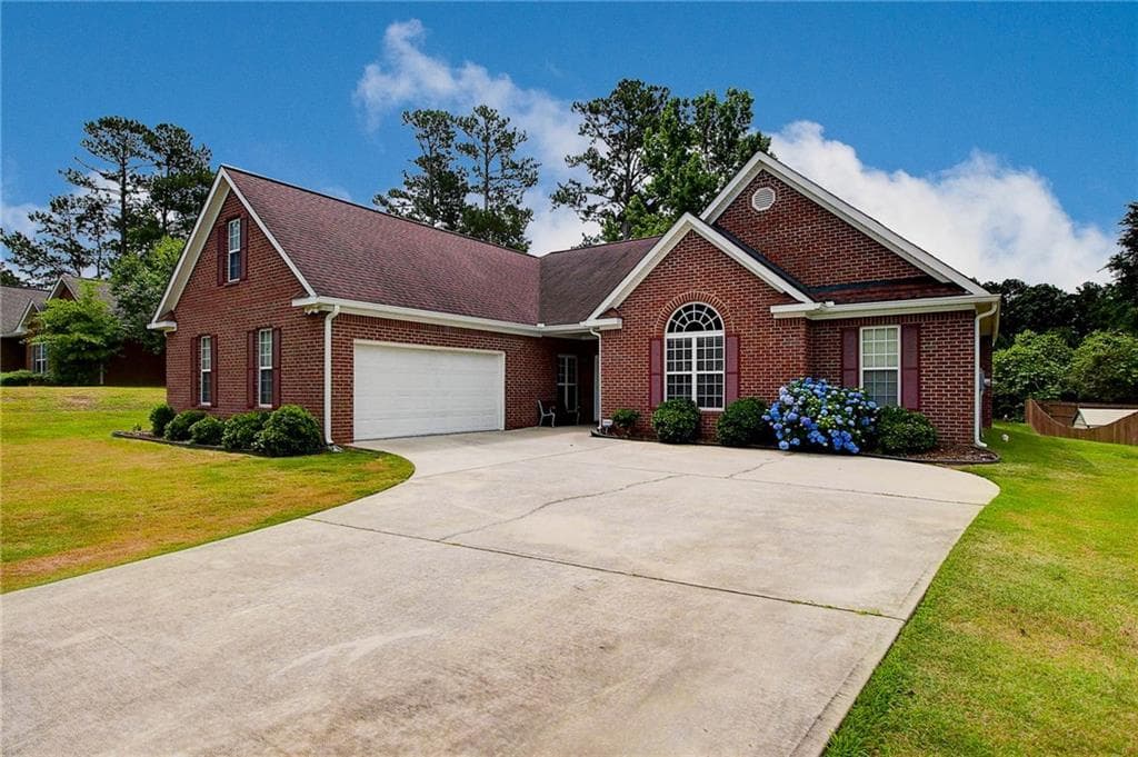 568 Togwatee Pass, Hampton, GA 30228 — most recent listing photo
