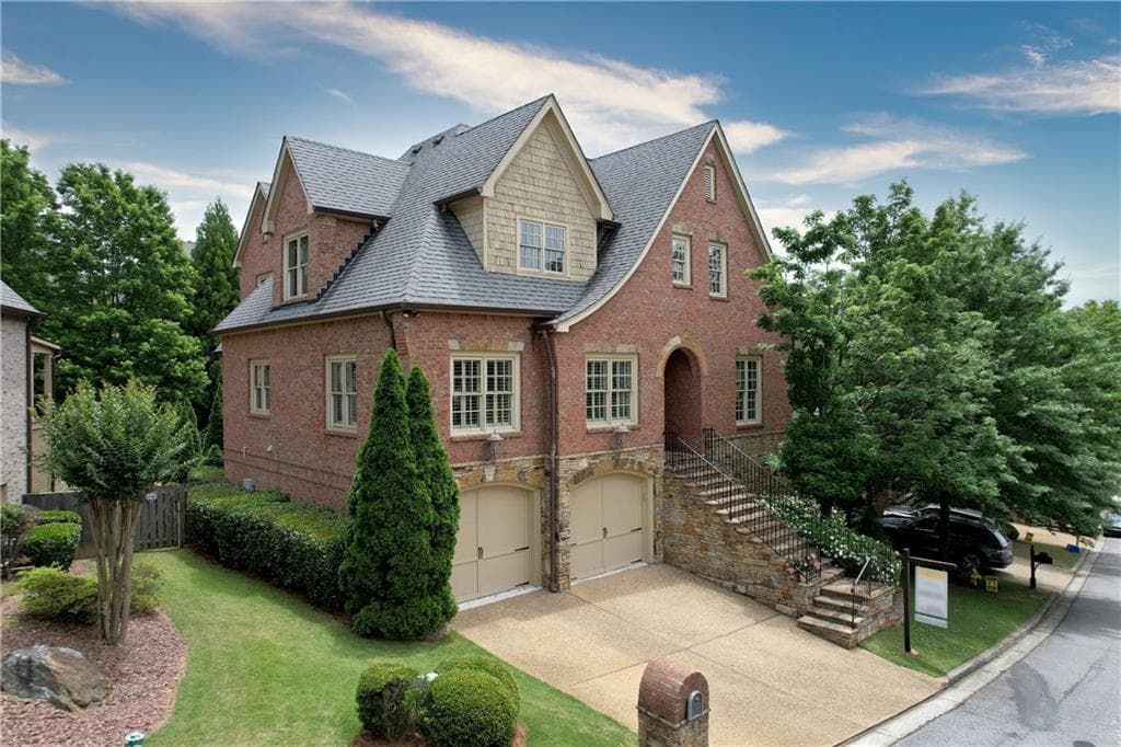 1789 Buckhead Valley Lane, Brookhaven, GA 30324 — most recent listing photo
