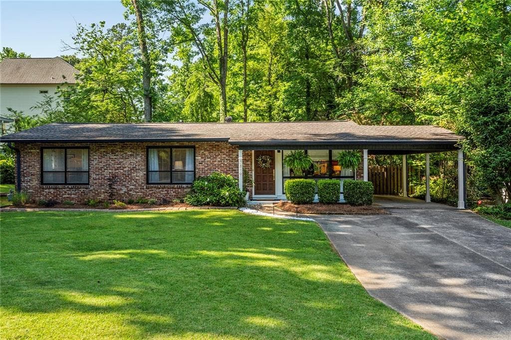 4 bedroom, 3 bathroom, 1,316 sq ft single family residence sold at 3819 Donaldson Drive, Chamblee, GA 30341