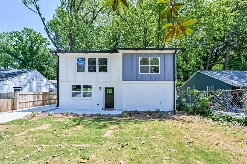 3 bedroom, 3 bathroom, 1,716 sq ft single family residence sold at 1298 Graymont Drive, Atlanta, GA 30310