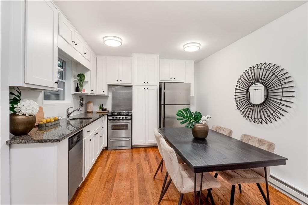 1 bedroom, 1 bathroom, 720 sq ft condominium sold at 1048 Saint Charles Avenue 8, Atlanta, GA 30306