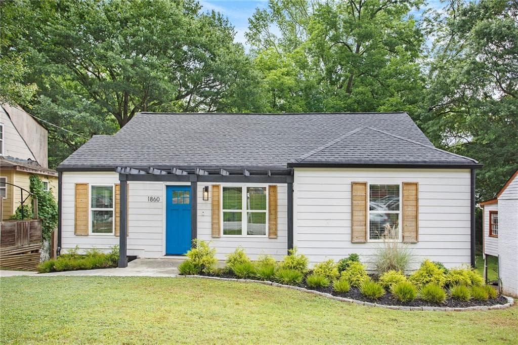 4 bedroom, 3 bathroom, 2,008 sq ft single family residence sold at 1860 S Gordon Street, Atlanta, GA 30310