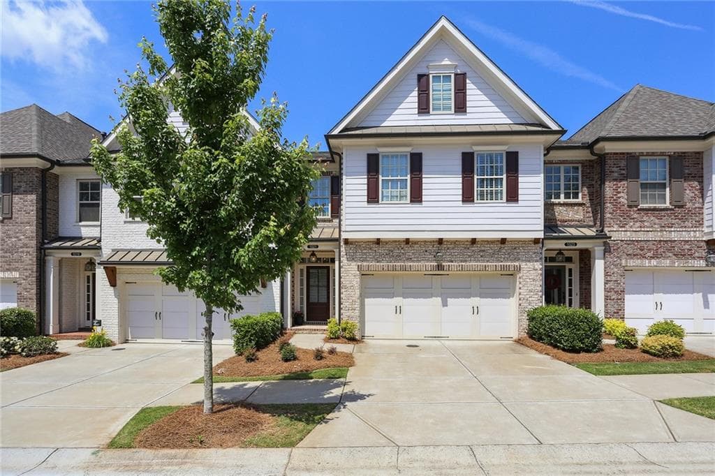 3 bedroom, 3 bathroom, 2,053 sq ft townhouse sold at 1021 Towneship Way, Roswell, GA 30075