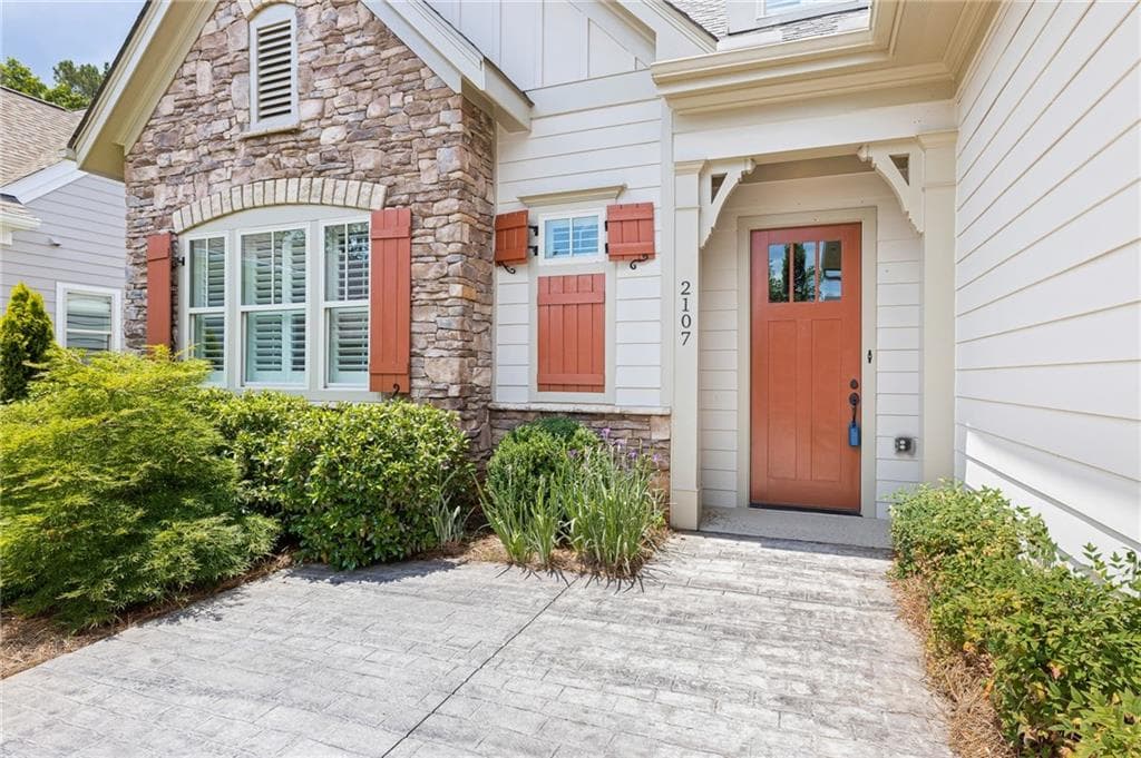 3 bedroom, 3 bathroom, 3,073 sq ft single family residence sold at 2107 Fenchurch Lane, Marietta, GA 30062