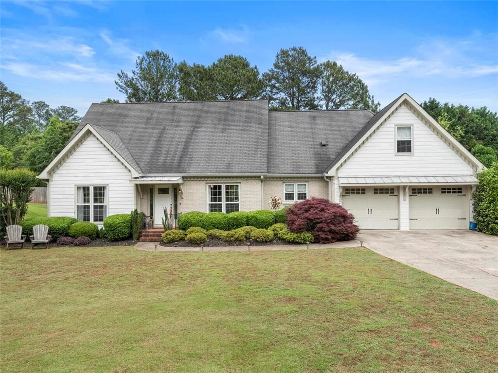 11860 N Hickory Trace, Alpharetta, GA 30004 — most recent listing photo