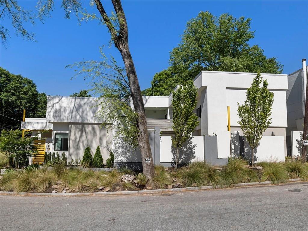 4 bedroom, 4 bathroom, 2,896 sq ft single family residence sold at 713 BERKELEY Avenue, Atlanta, GA 30318