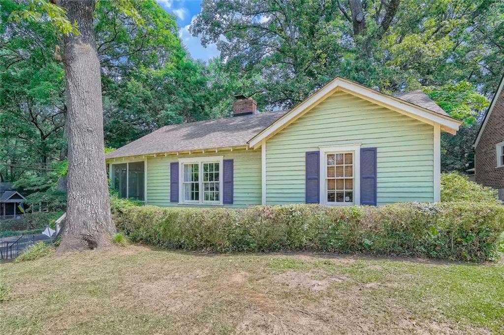 2 bedroom, 2 bathroom, 1,046 sq ft single family residence sold at 1086 Loring Street, Atlanta, GA 30316