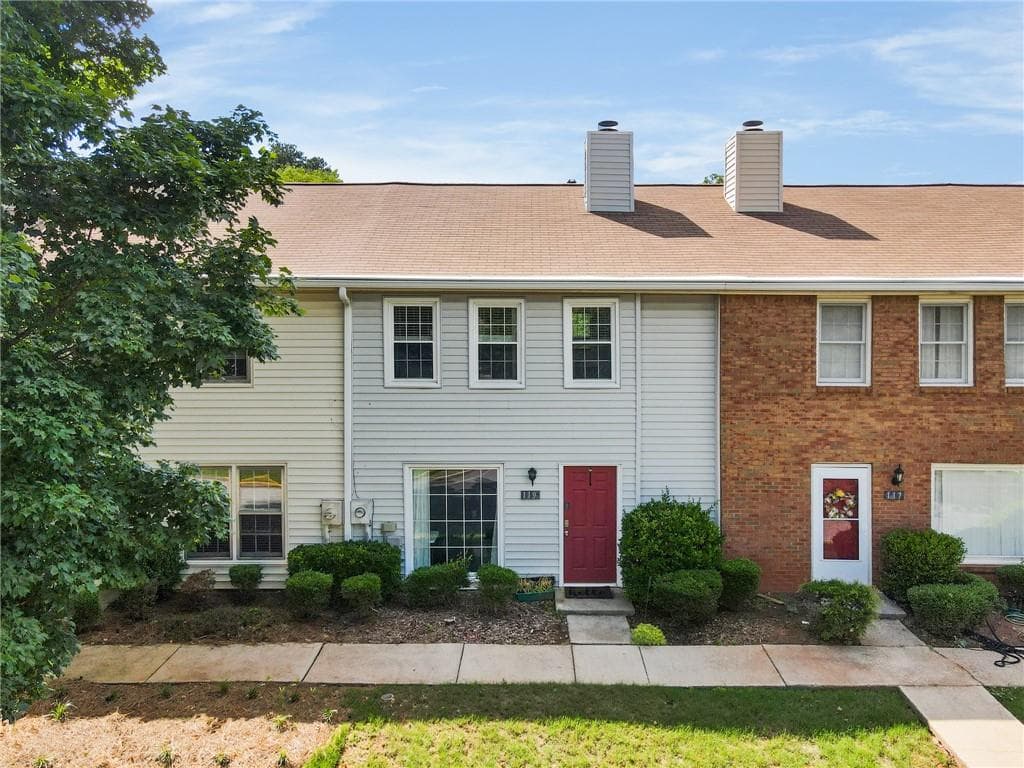 2 bedroom, 3 bathroom, 1,232 sq ft townhouse sold at 119 Old Ferry Way, Roswell, GA 30076