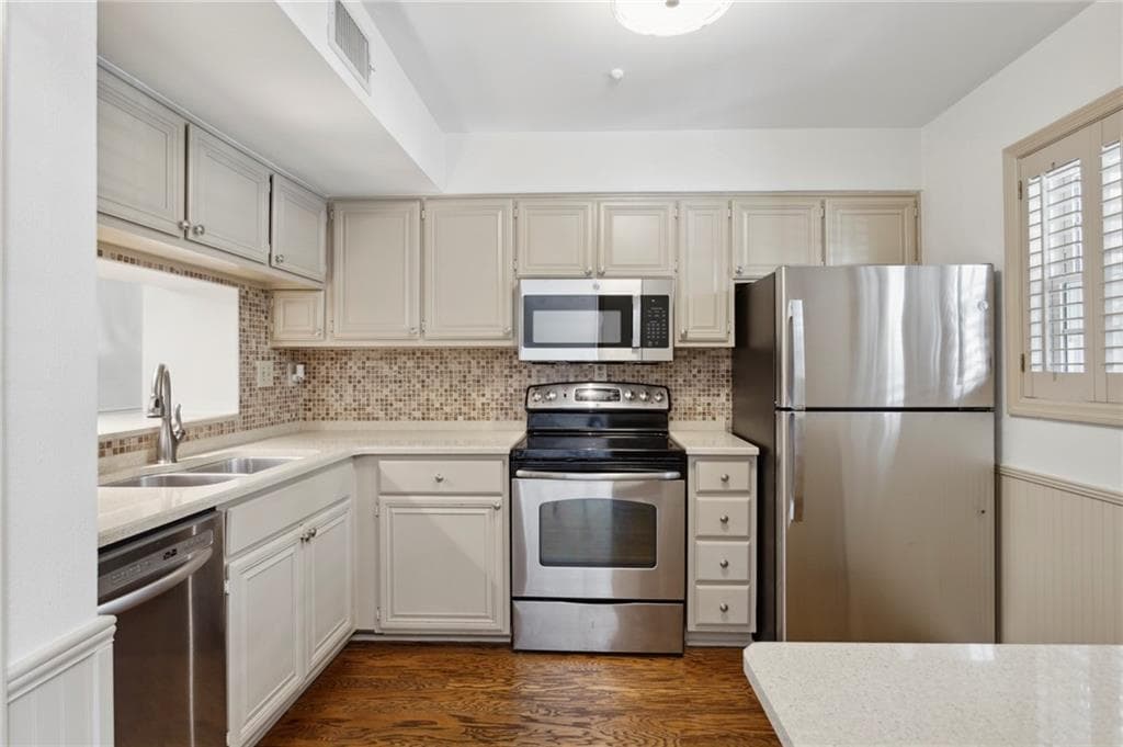 5650 Chemin de Vie, Atlanta, GA 30342 — most recent listing photo