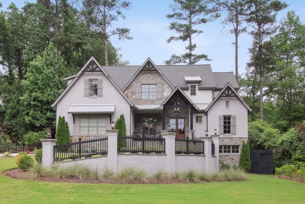 6 bedroom, 8 bathroom, 7,238 sq ft single family residence sold at 1202 Goodwin Road, Atlanta, GA 30324