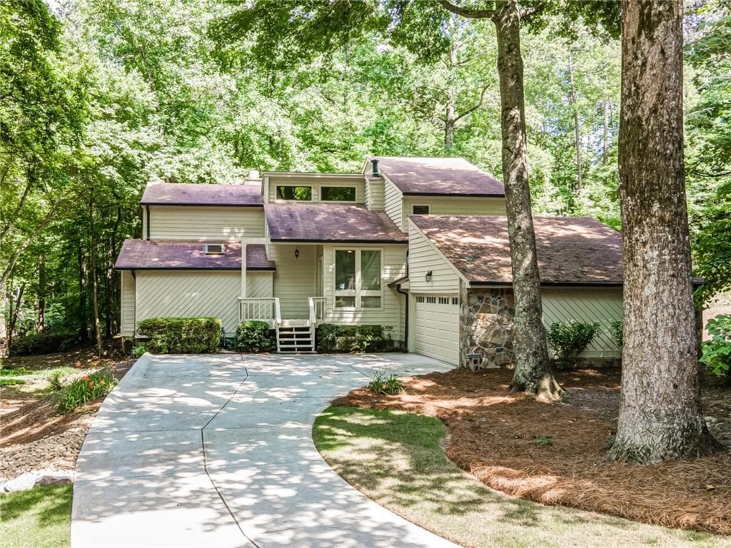 3392 Rivendell Court, Roswell, GA 30075 — most recent listing photo